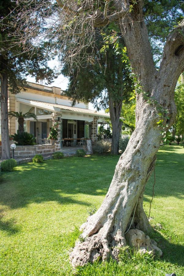 Dimora Del Duca, Masseria B&B Di Charme มอนเตโรนิดิเลชเช ภายนอก รูปภาพ