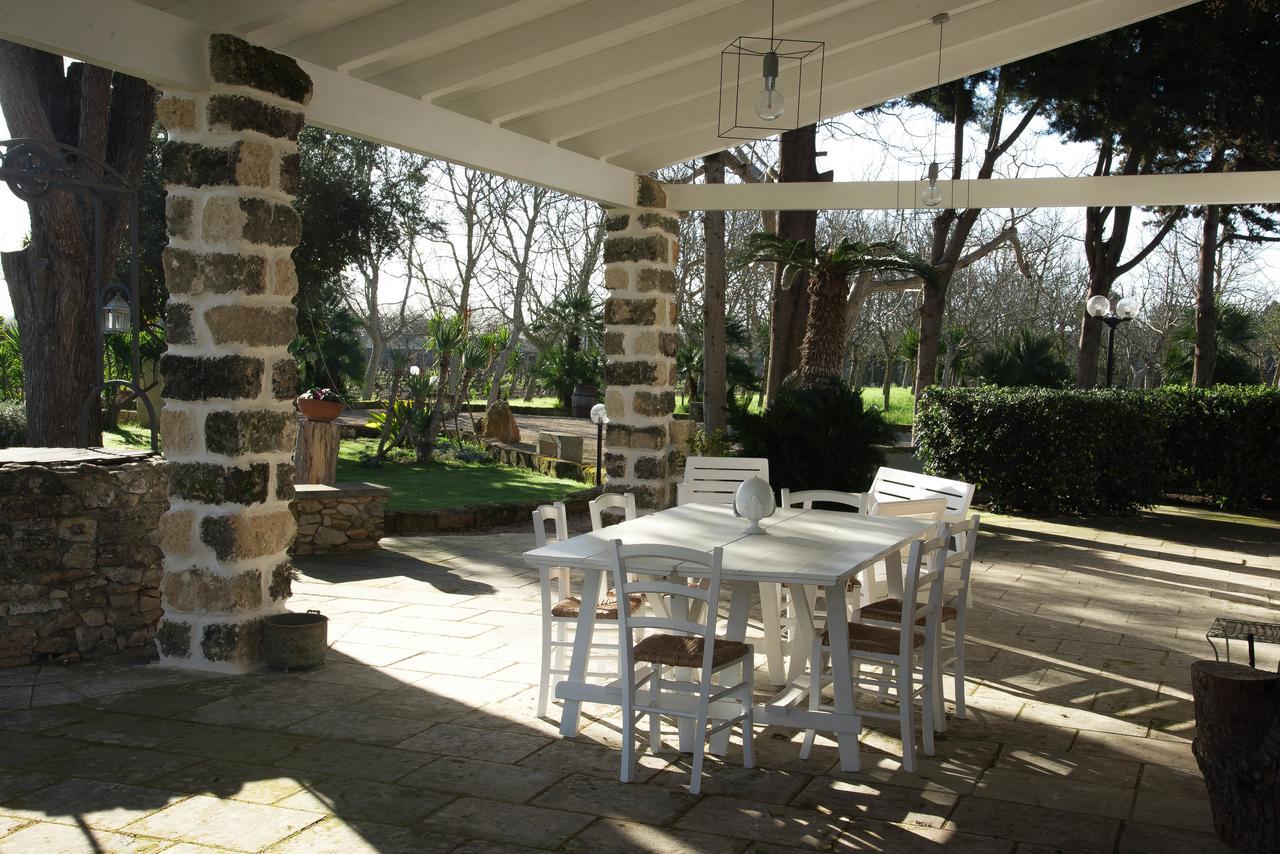 Dimora Del Duca, Masseria B&B Di Charme มอนเตโรนิดิเลชเช ภายนอก รูปภาพ