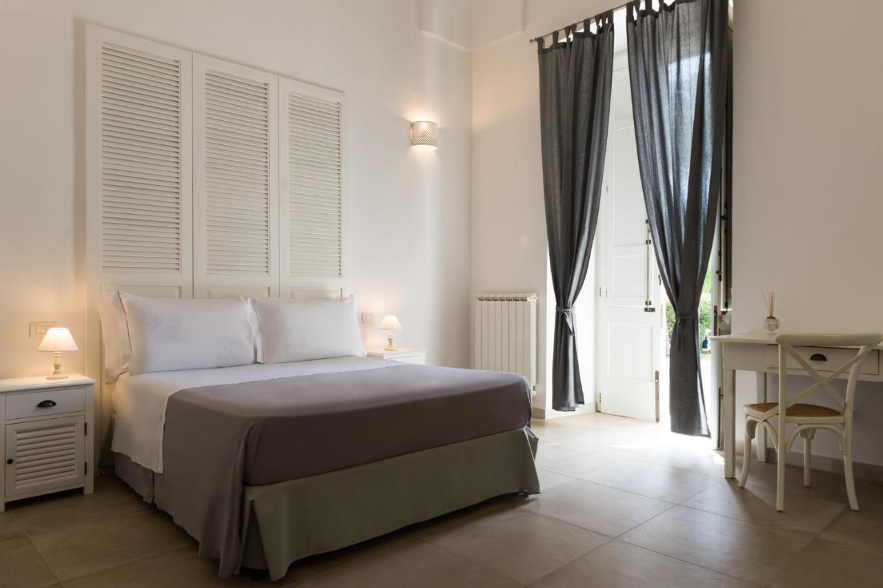 Dimora Del Duca, Masseria B&B Di Charme มอนเตโรนิดิเลชเช ภายนอก รูปภาพ